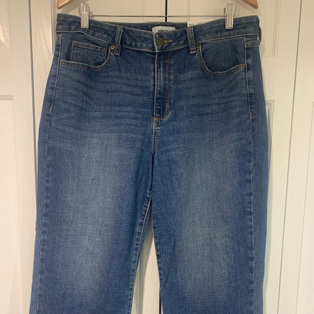 Woman’s Wide Leg Cropped Jeans Size 16